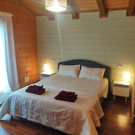 Collalto Con Piscina Ferienhaus